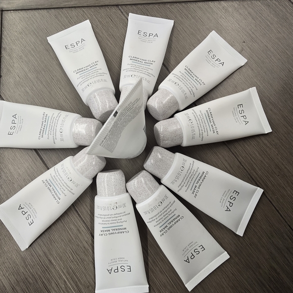 Clarifying Clay Mineral Mask - White
